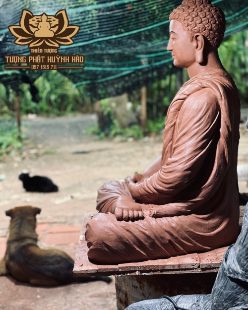 Tượng Phật Bổn Sư Thích Ca ngồi thiền