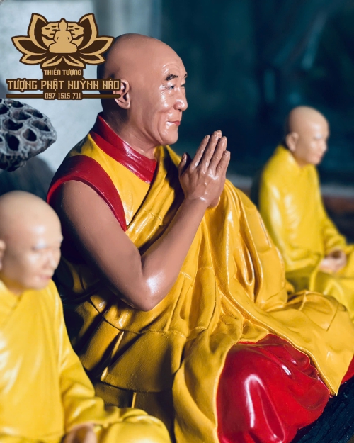 Tượng Đức Đạt Lai Lạt Ma